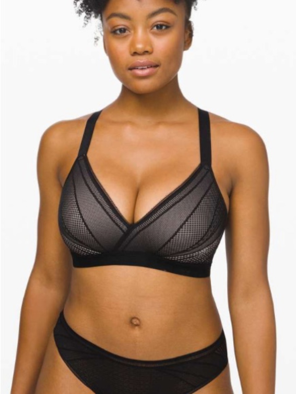 Lululemon Awake To Lace Bra 34D Black Barely Beige Wireless Sports Bra W2AQVS